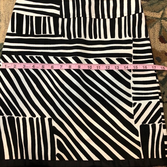 Ann Taylor Factory Skirt- size 0 - Picture 7 of 8
